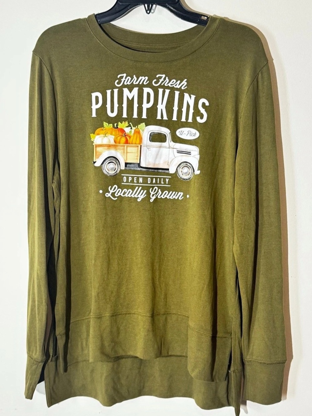Positive Vibes Long Sleeve Graphic Top in Green Size Large Like New